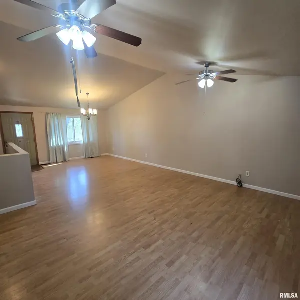 1125 ROSEMARY RD, Pekin, IL 61554