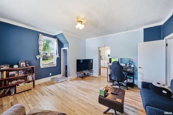 912 MARGARET ST, Pekin, IL 61554