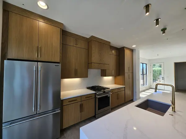 108A N 9th St, Nashville, TN 37206