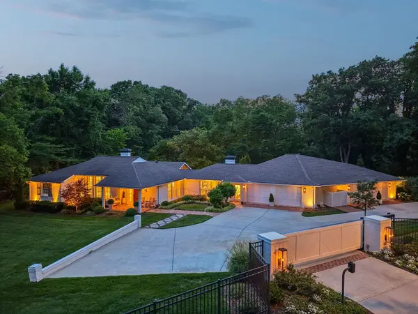 6010 Hickory Valley Rd, Nashville, TN 37205