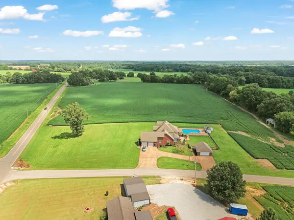 2452 State Route 77, Atwood, TN 38220