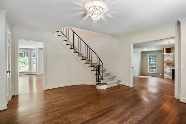 6001 Andover Dr, Nashville, TN 37215