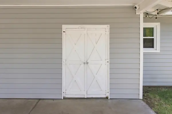 4221 W Memory LN, Wichita, KS 67212-1923
