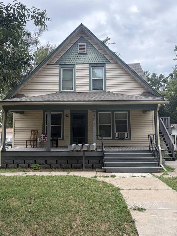 909 N Porter Ave Apts 1-4, Wichita, KS 67203