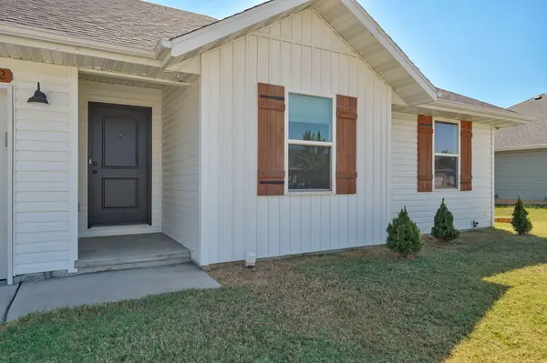 472 S Ethan AVE, Republic, MO 65738