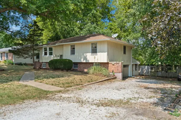 137 E Ritter ST, Republic, MO 65738