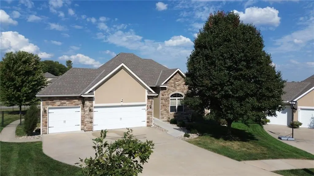 3804 Kingston CT, St Joseph, MO 64506