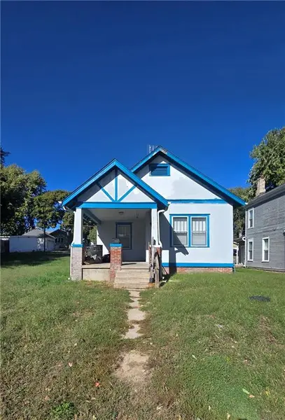 1015 Corby ST, St Joseph, MO 64501