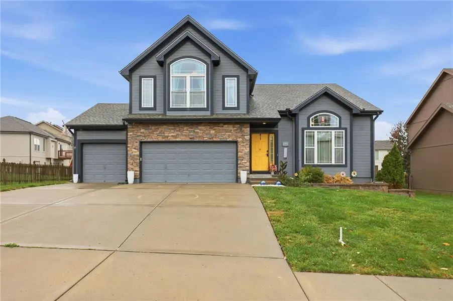7806 NE 111th TER, Kansas City, MO 64157