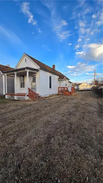 6311 Grant ST, St Joseph, MO 64504