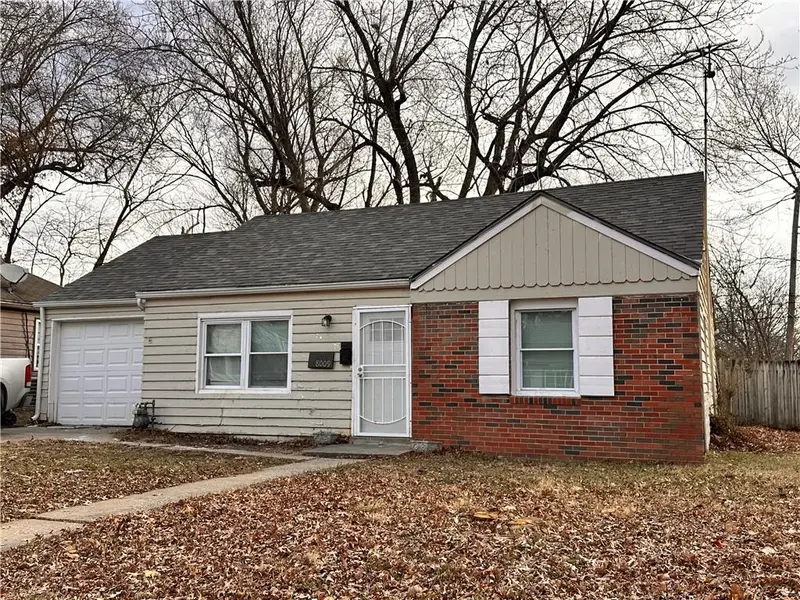8009 Park AVE, Kansas City, MO 64132
