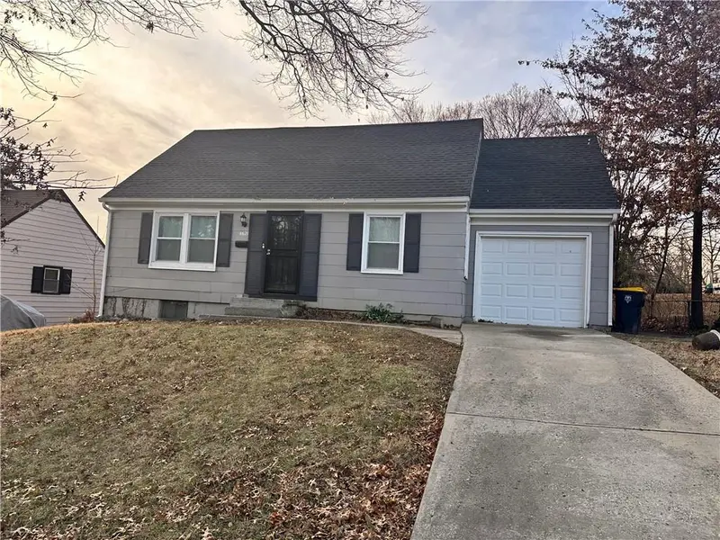 4621 E 43rd TER, Kansas City, MO 64130