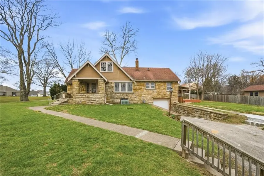 11700 Johnson DR, Shawnee, KS 66203