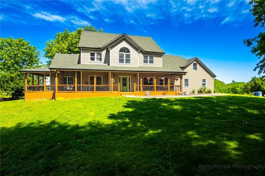 8555 NW Old US 169 HWY, Gower, MO 64454
