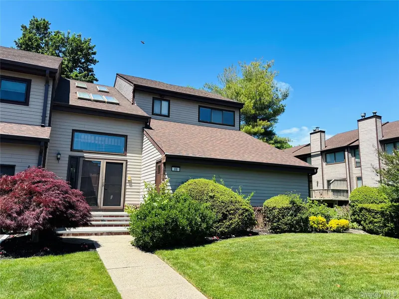 88 The Glen #88, Glen Head, NY 11545