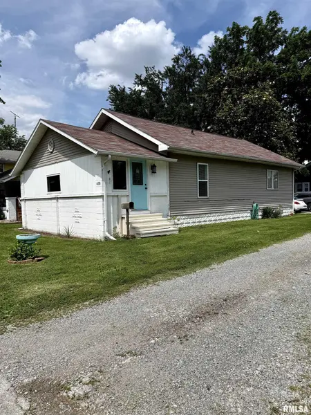 410 N COMMERCIAL ST, Benton, IL 62812