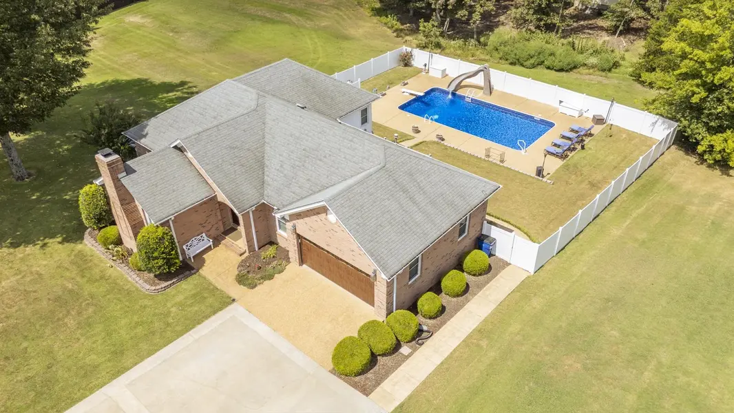 350 YEISER DR, Savannah, TN 38372
