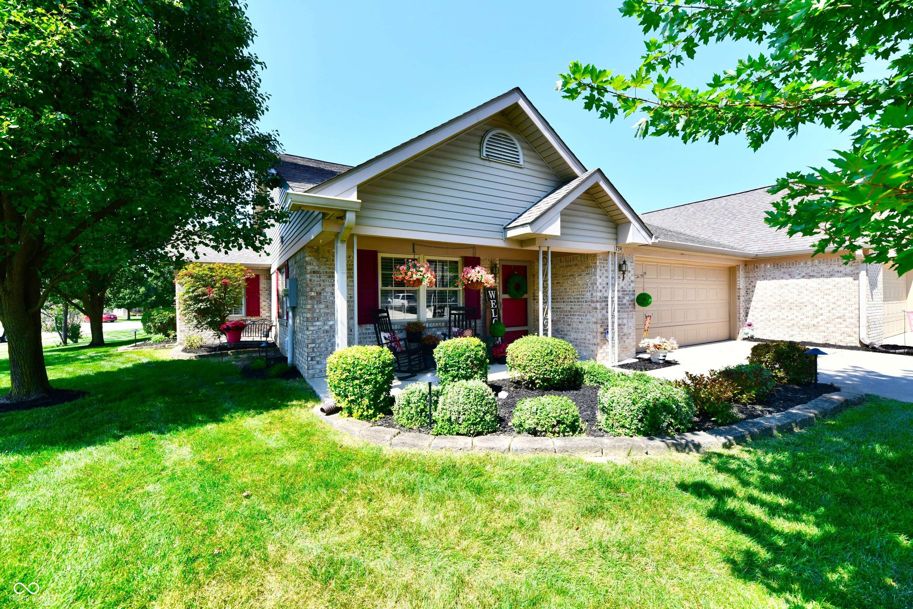 1734 Vidalia CT, Greenwood, IN 46143