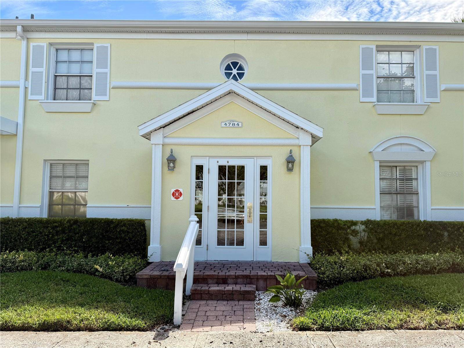 4784 BEACH DR SE #B, St Petersburg