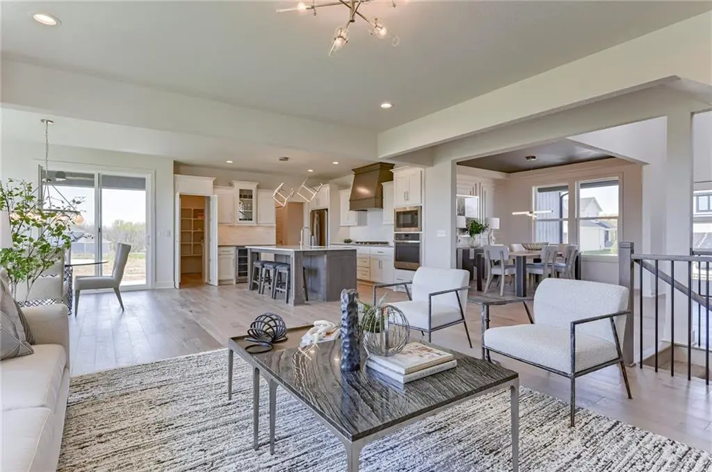 24331 W 126th TER, Olathe, KS 66061