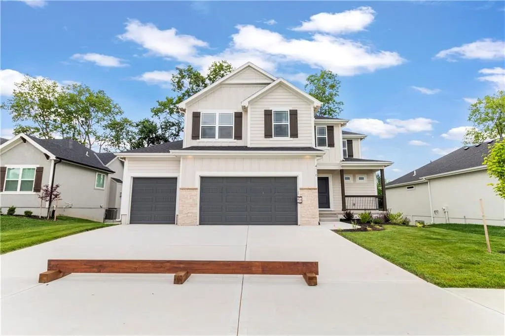 4116 SE Adams DR, Blue Springs, MO 64014