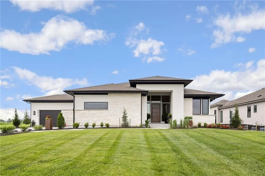 4610 W 136th ST, Leawood, KS 66224