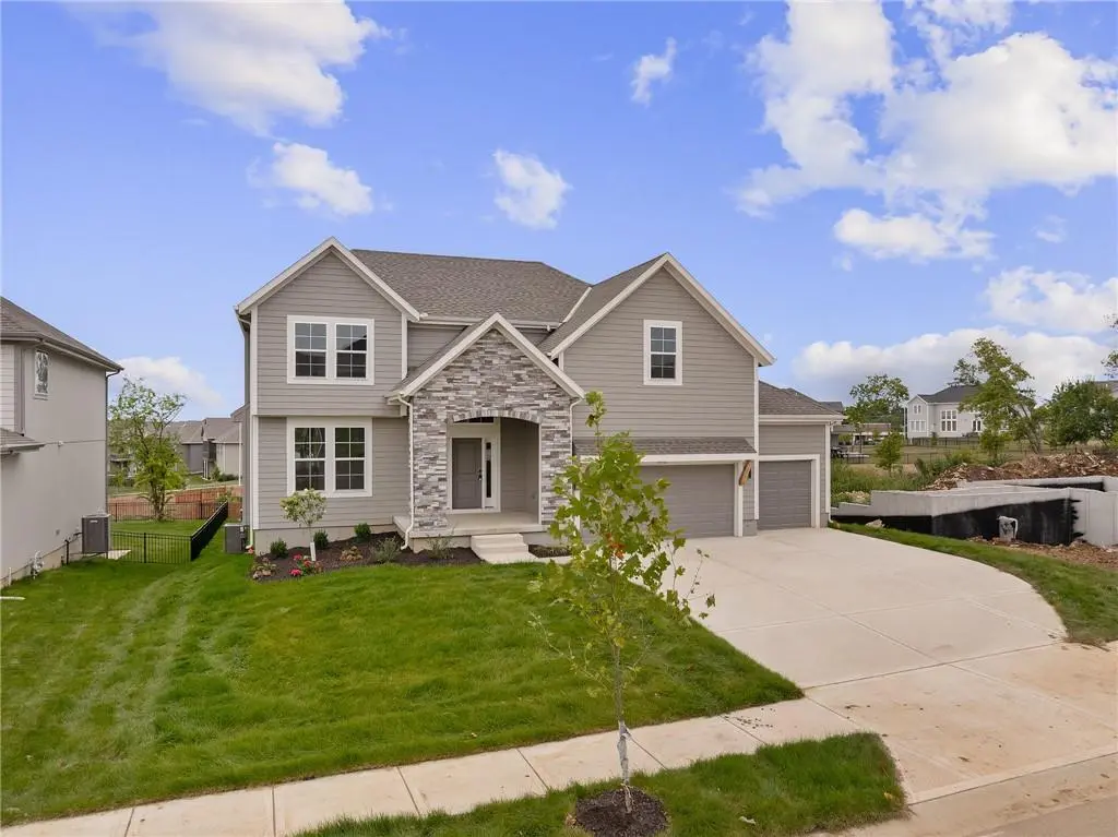 19787 W 114th PL, Olathe, KS 66061