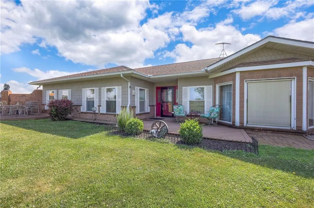 10804 Wellman RD, Mclouth, KS 66054
