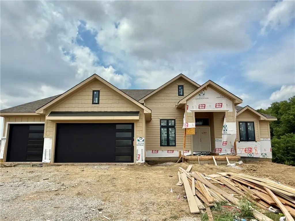 7628 NE Booth AVE, Kansas City, MO 64158