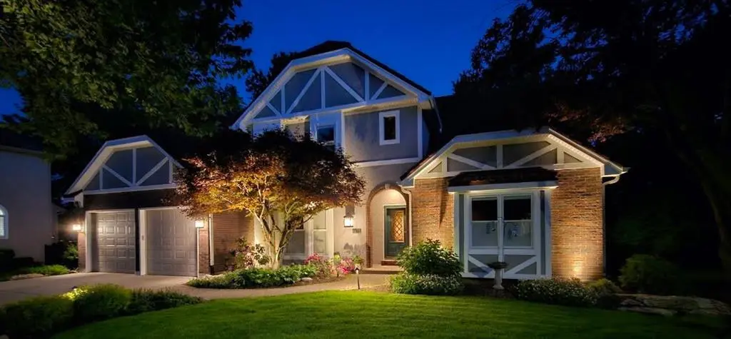 6224 NE Quince DR, Lee's Summit, MO 64064