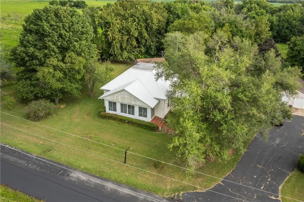 81 SE 500th RD, Clinton, MO 64735