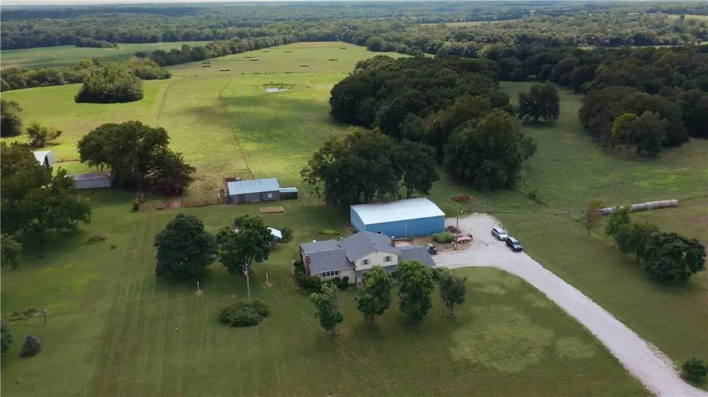 32485 W 399th ST, Osawatomie, KS 66064