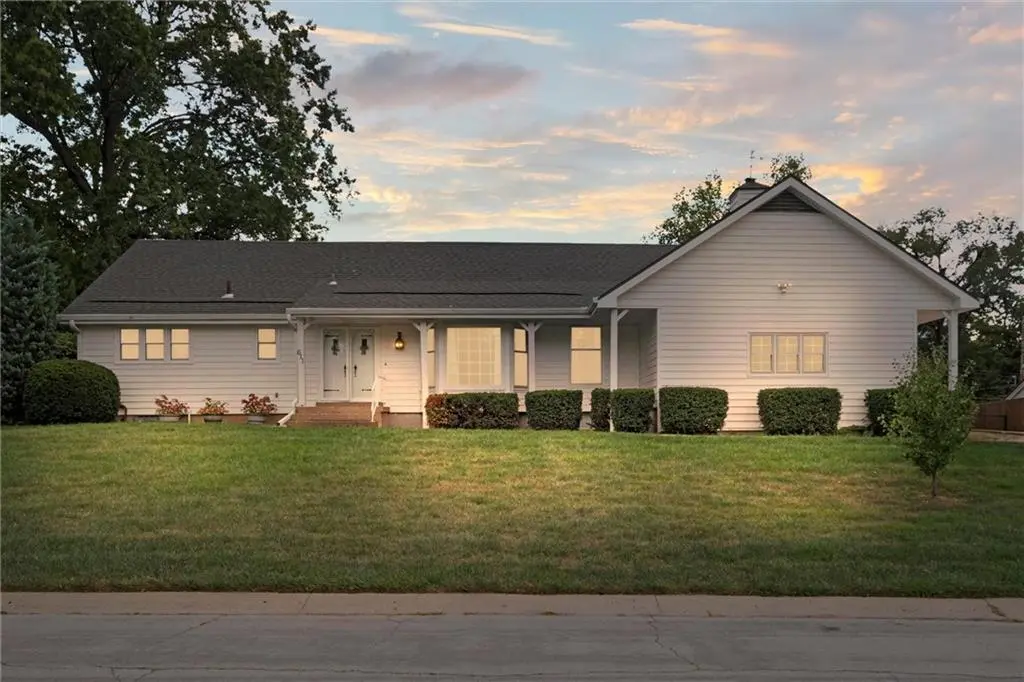 611 Montcrew ST, Kansas City, MO 64114