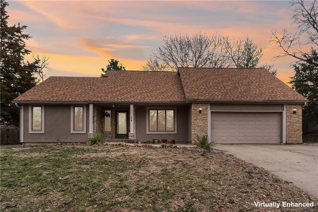 4531 Woodstock ST, Shawnee, KS 66218