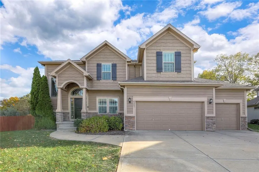 4203 NW 76th ST, Kansas City, MO 64151