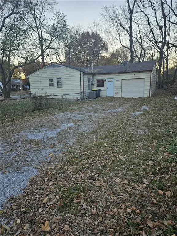 7334 NE 51st ST, Kansas City, MO 64119