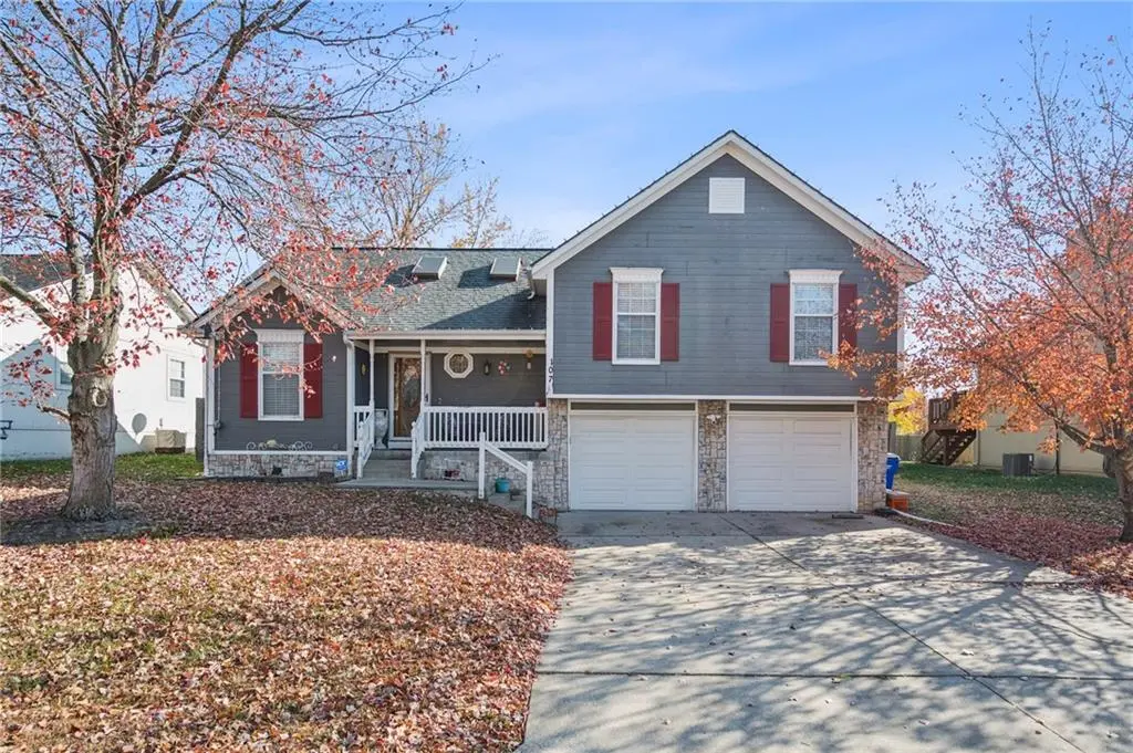 107 Rock Creek DR, Grain Valley, MO 64029