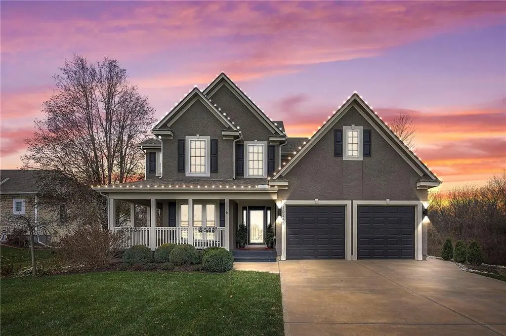 15245 Linden CT, Bonner Springs, KS 66012