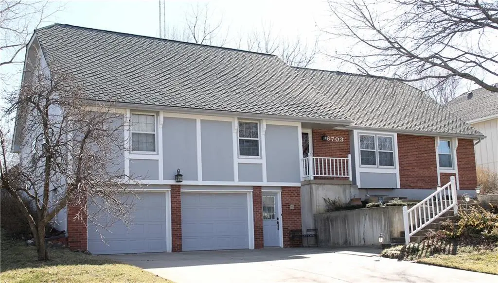 6703 Hauser DR, Shawnee, KS 66216