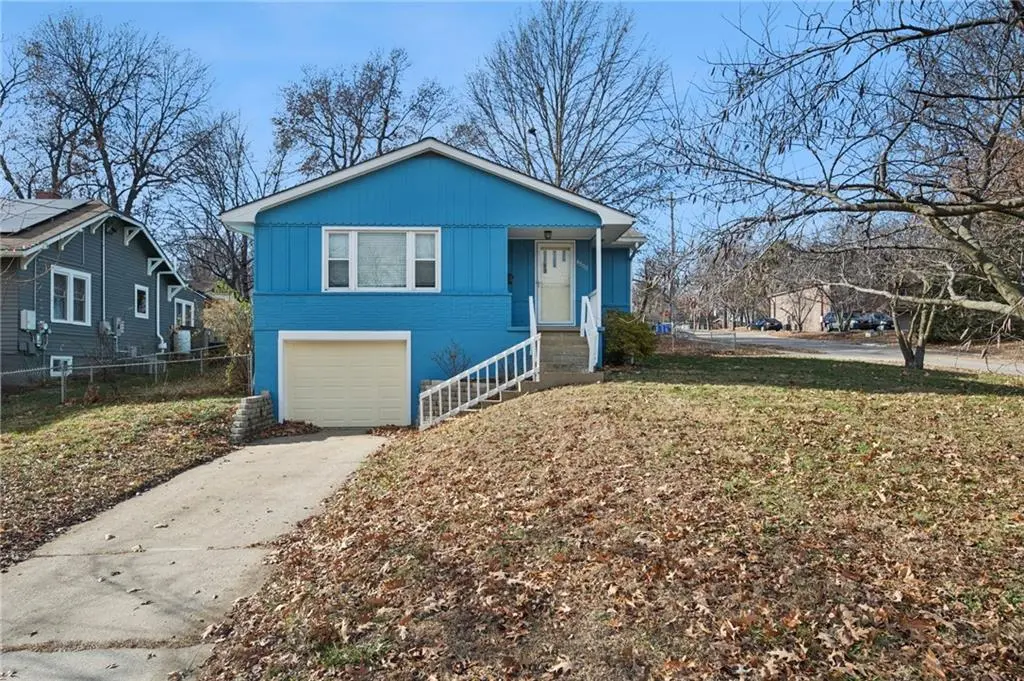 8500 ROBINSON ST, Overland Park, KS 66212