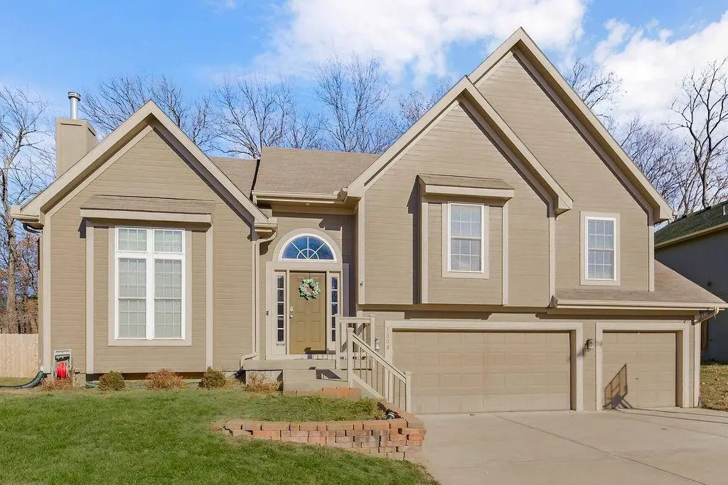 1508 NW 57th TER, Kansas City, MO 64118