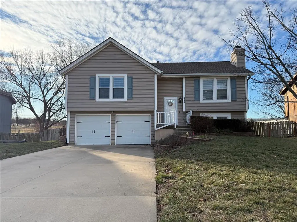 800 20TH AVE #S, Greenwood, MO 64034