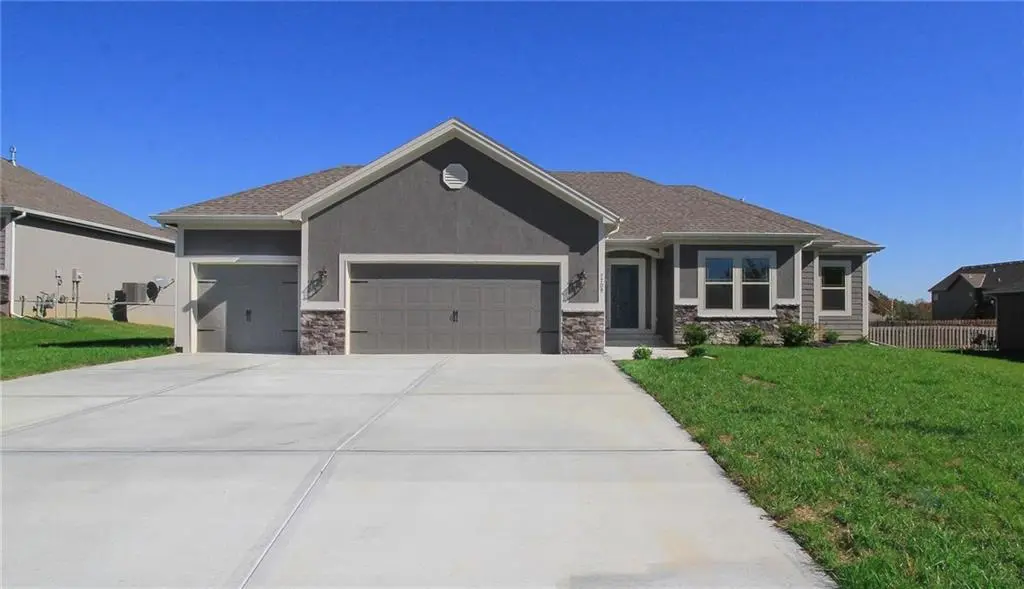 11105 N Bristol AVE, Kansas City, MO 64156