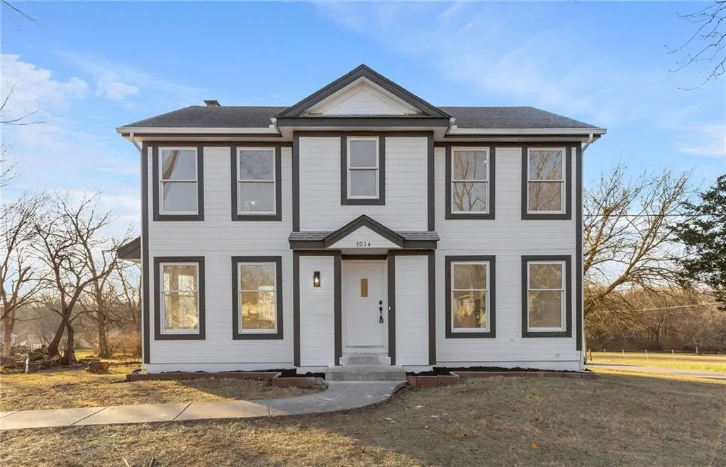 7014 N Brookside RD, Pleasant Valley, MO 64068