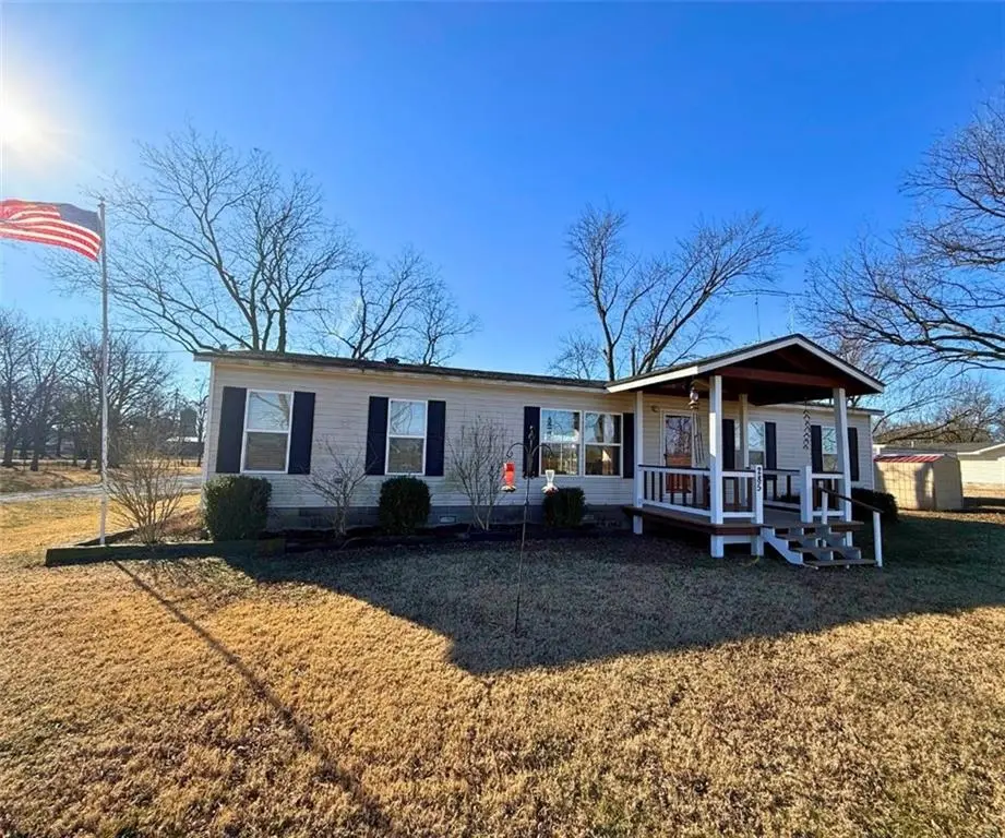 285 N Walnut ST, Deerfield, MO 64741