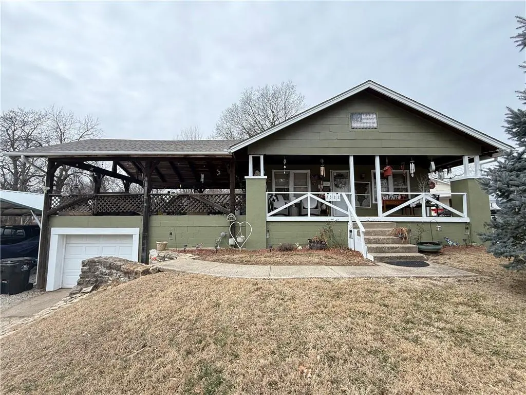 2322 S Glenwood AVE, Independence, MO 64052