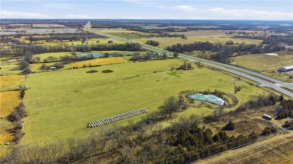27820 S State Route 7 HWY, Harrisonville, MO 64701