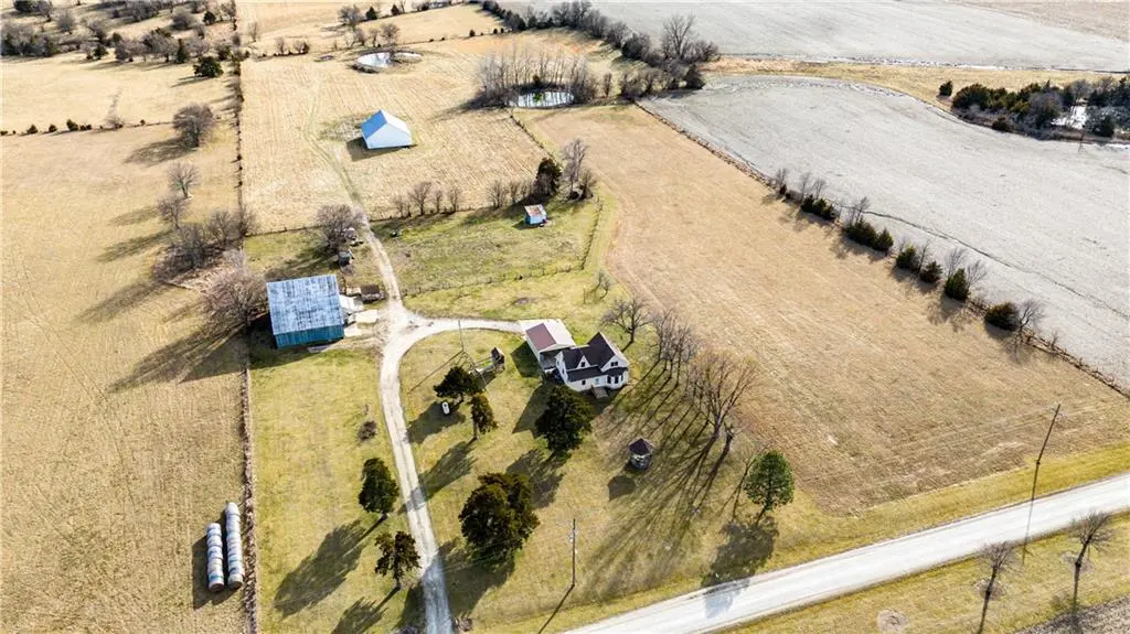 36319 W 215th ST, Edgerton, KS 66021
