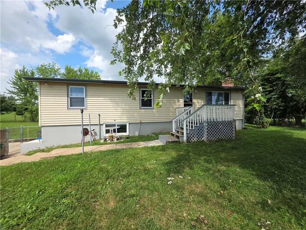 27722 S State Route 7 HWY, Harrisonville, MO 64701