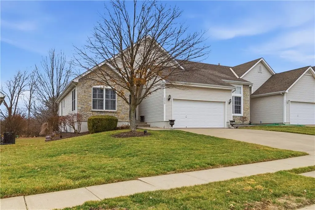 9820 N Smalley AVE, Kansas City, MO 64157